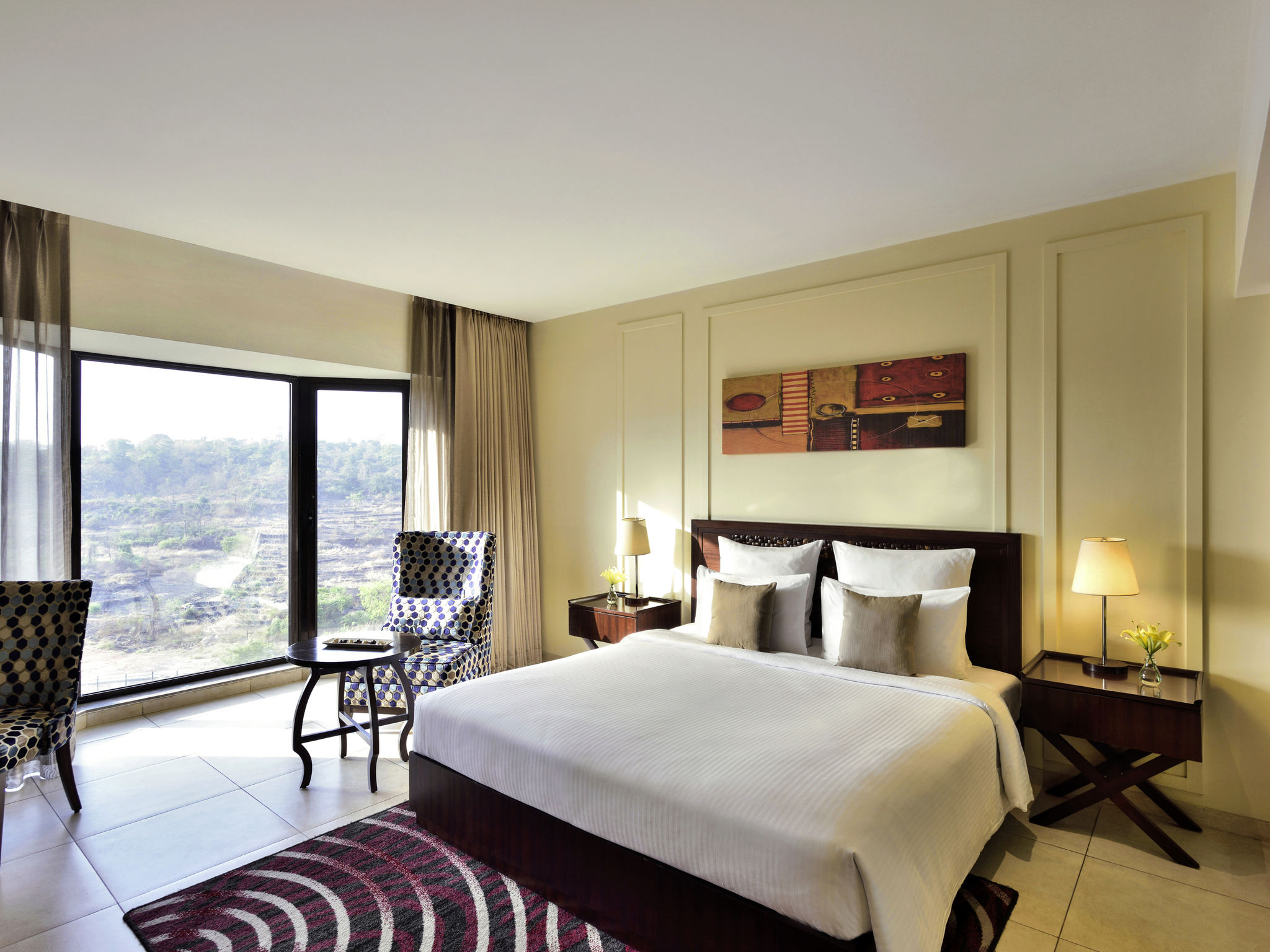 https://www.accorhotels.com/9832
